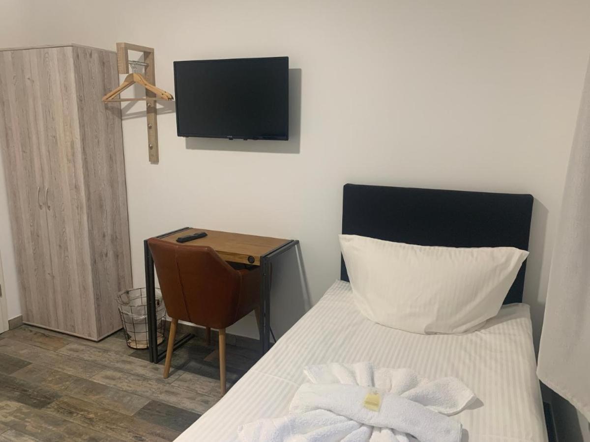 Gruener Baum Hotel Schömberg Eksteriør billede